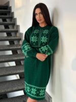 Жіноча в’язана сукня з етнічним малюнком смарагдового кольору 00473