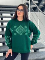 Жіночий светрик з етнічним візерунком смарагдового кольору 00468