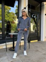 Жіночій спортивний костюм на блискавці графітового кольору 00512