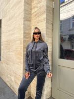 Жіночій спортивний велюровий костюм графітового кольору 00509