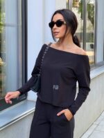 Жіночий костюм зі спущеним плечем чорного кольору 00501