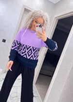 Жіночий светр з візерунком бузково – синього кольору 00484