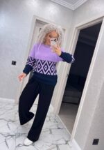 Жіночий светр з візерунком бузково – синього кольору 00484