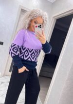 Жіночий светр з візерунком бузково – синього кольору 00484