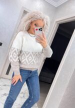 Жіночий светр з візерунком молочно-бежевого кольору 00483