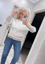 Жіночий светр з візерунком молочно-бежевого кольору 00483