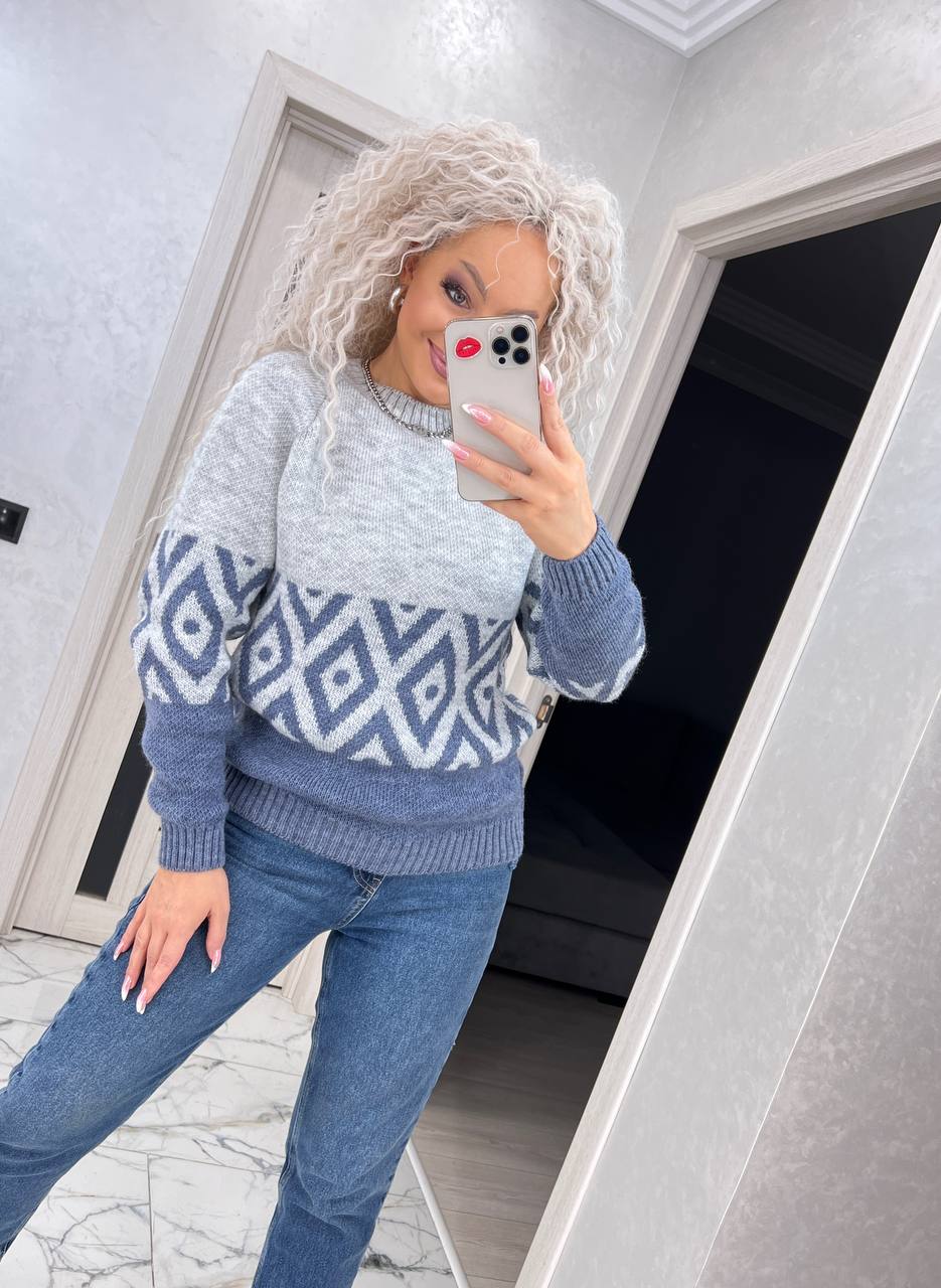 zhinochyj-svetr-z-vizerunkom-siro-synogo-koloru-00485-lm-5061-gray-2 Жіночий светр з візерунком сіро-синього кольору 00485