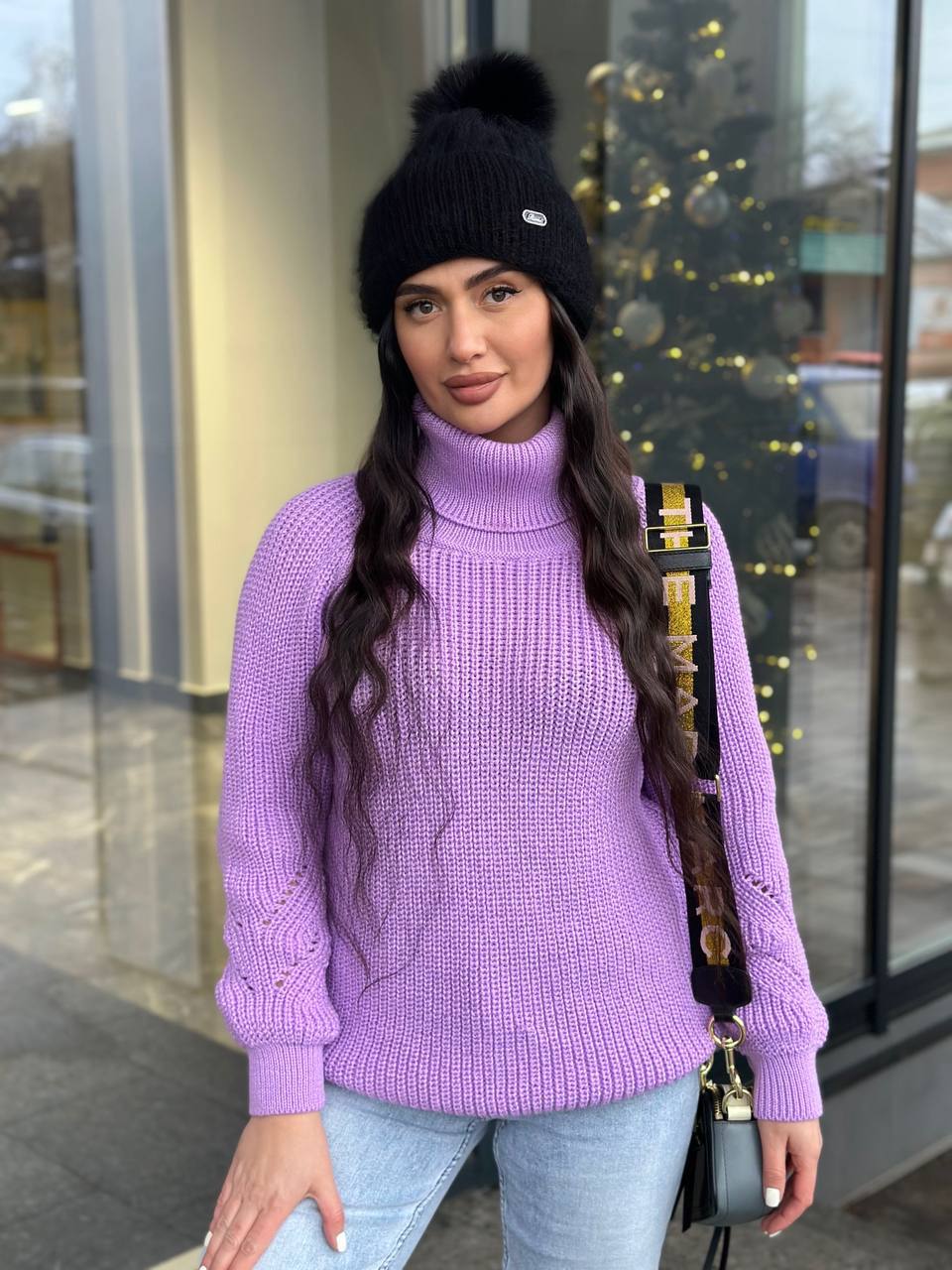zhinochyj-svetryk-z-gorlovynoyu-buzkovogo-koloru-00478-lm-5022-lilac-1 Жіночий светрик з горловиною бузкового кольору 00478