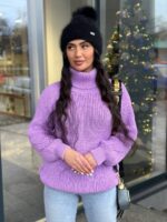 Жіночий светрик з горловиною бузкового кольору 00478
