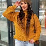 Жіночий светрик з горловиною гірчичного кольору 00476