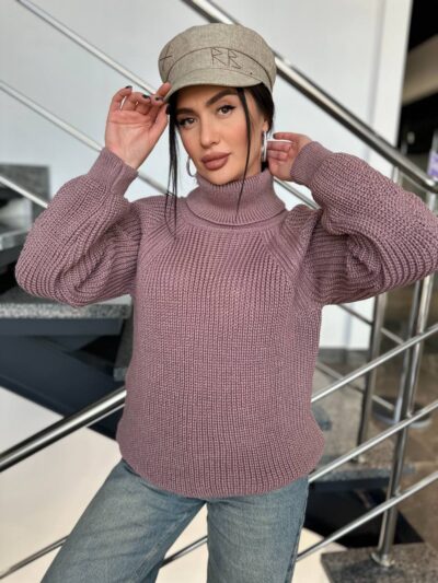 Жіночий светрик з горловиною кольору темна пудра 00481