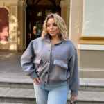 (Копія)Жіночий бомбер на кнопках чорного кольору 00542 00543