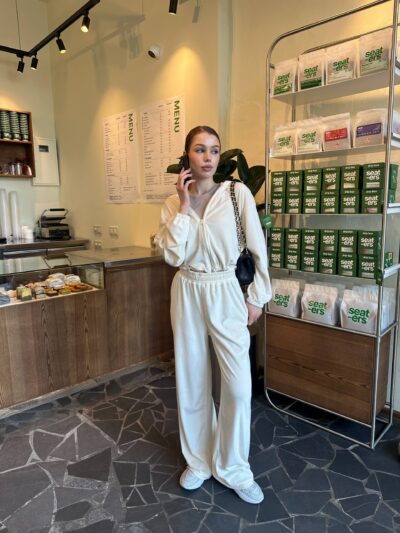 (Копія)Жіночий легкий велюровий костюм з капюшоном чорного кольору 00626 00627