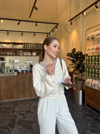 (Копія)Жіночий легкий велюровий костюм з капюшоном чорного кольору 00626 00627