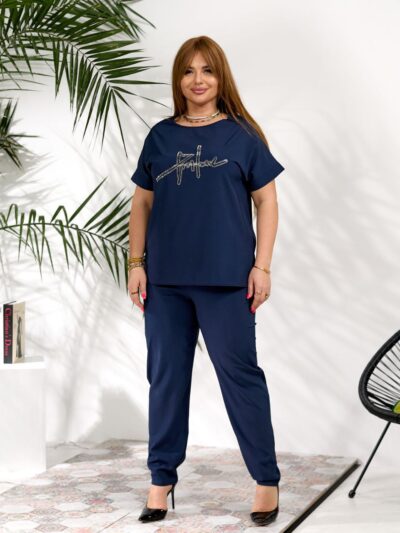 (Копія)Жіночий стильний костюм з надписом із стразів пляшкового кольору 00635 00636