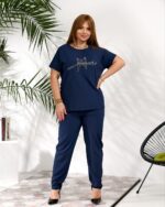 (Копія)Жіночий стильний костюм з надписом із стразів пляшкового кольору 00635 00636