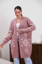 (Копія)Жіночий в’язаний кардиган з етнічним візерунком молочного кольору 00599 00600