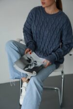 (Копія)Жіночий в’язаний однотонний светр чорного кольору 00594 00595