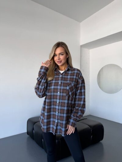 Жіноча сорочка з камінчиками синього кольору 00656