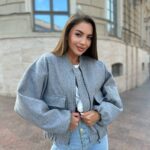 Жіночій сучасний бомбер кольору  00674