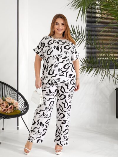 Жіночий костюм з принтом білого кольору 00631