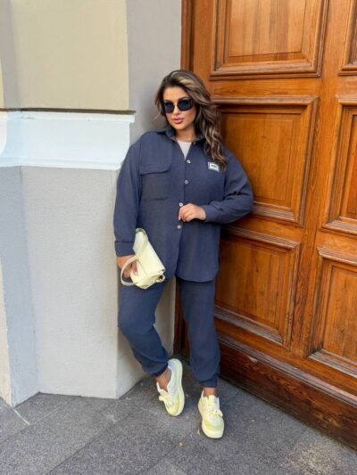 Жіночий костюм з сорочкою кольору графіт 00532