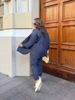 Жіночий костюм з сорочкою кольору графіт 00532