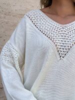 Жіночий легкий светр з візерунком молочного кольору 00557