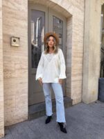 Жіночий легкий светр з візерунком молочного кольору 00557