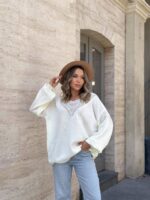 Жіночий легкий светр з візерунком молочного кольору 00557