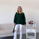 Жіночий легкий светр з візерунком смарагдового кольору 00560