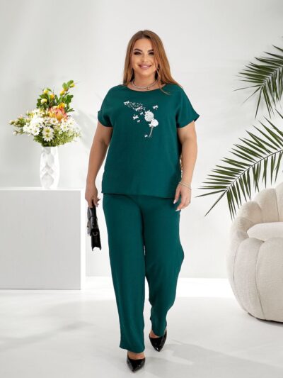 Жіночий стильний костюм з крепу пляшкового кольору 00644