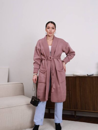 Жіночий в’язаний кардиган з етнічним візерунком кольору темна пудра 00601