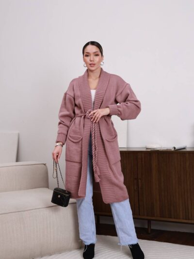 Жіночий в’язаний кардиган з етнічним візерунком кольору темна пудра 00601