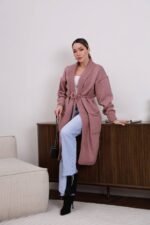 Жіночий в’язаний кардиган з етнічним візерунком кольору темна пудра 00601