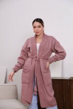 Жіночий в’язаний кардиган з етнічним візерунком кольору темна пудра 00601