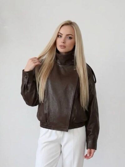 Жіноча куртка з екошкіри асиметричного крою шоколадного кольору 00682