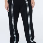 Жіночі штани у стилі sport-chic чорного кольору 00800