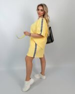 Жіночий літній костюм у спортивному стилі жовтого кольору 00975