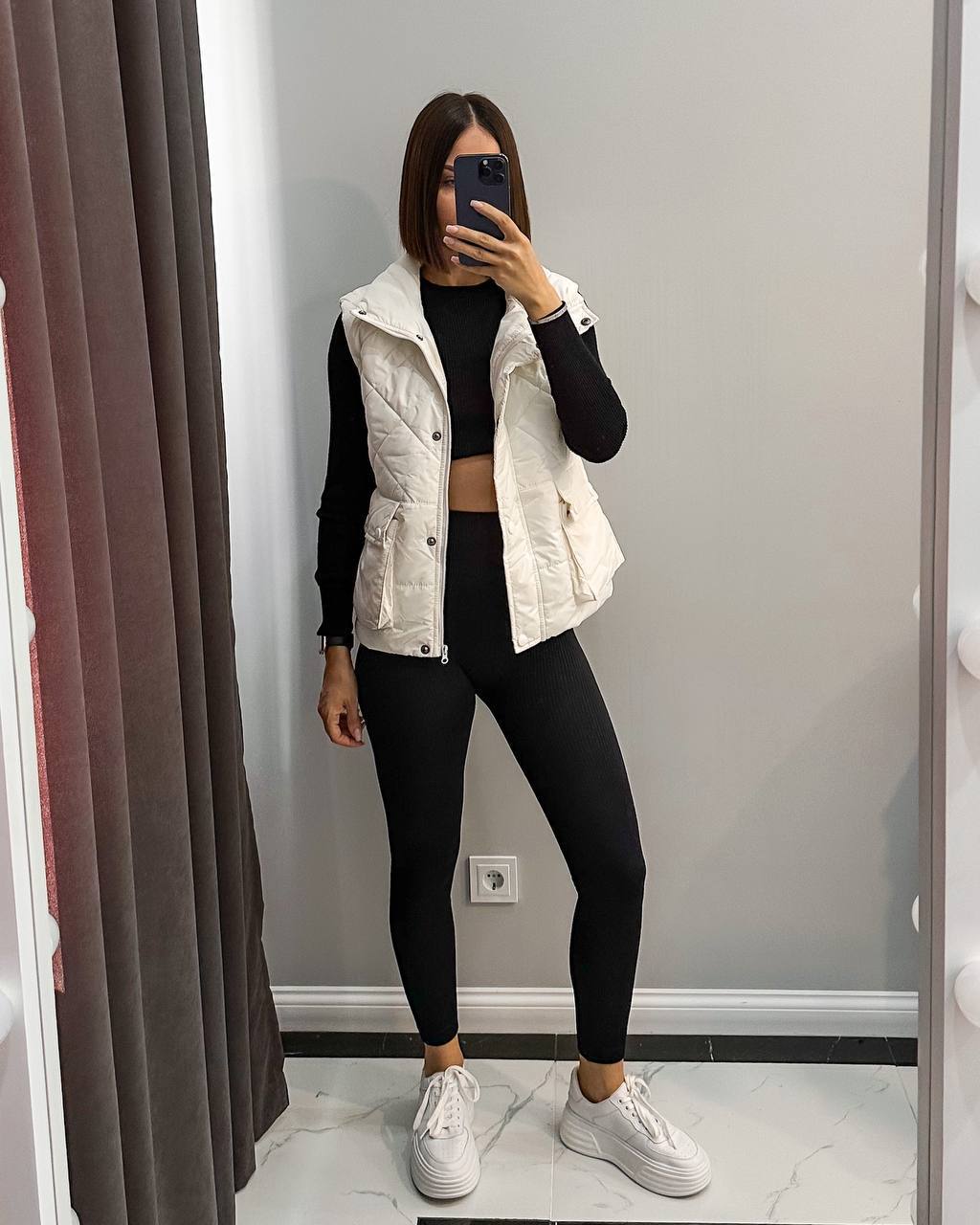 zhinochiy-zhilet-bez-rukaviv-bilogo-koloru-01025-nb-1005-white-3 Жіночий жилет без рукавів білого кольору 01025