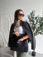 Жіночий бомбер з камінцями чорного кольору 90091