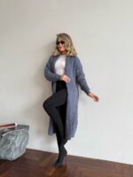 Жіночий в’язаний кардиган міді максі графітового кольору 01185