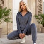 Жіночий спортивний костюм графітового кольору