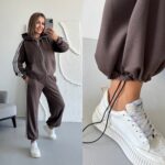 Жіночий спортивний костюм зі шнурком шоколадного кольору