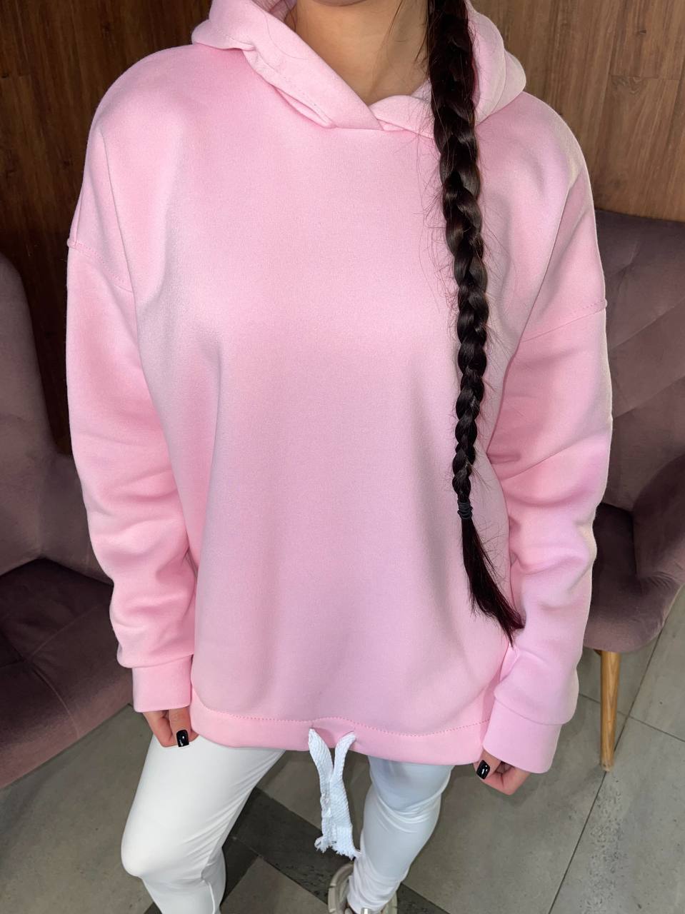 zhinoche-khudi-z-napysom-na-spyntsi-rozhevogo-koloru-90519-bbd-1378-pink-1 Жіноче худі з написом на спинці рожевого кольору