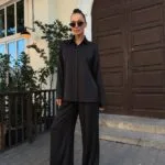 Жіночий костюм із сорочкою та штанами палацо чорного кольору
