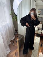 Жіночий костюм-трійка з укороченим бомбером чорного кольору