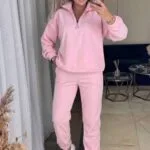 Жіночий спортивний костюм з блискавкою рожевого кольору