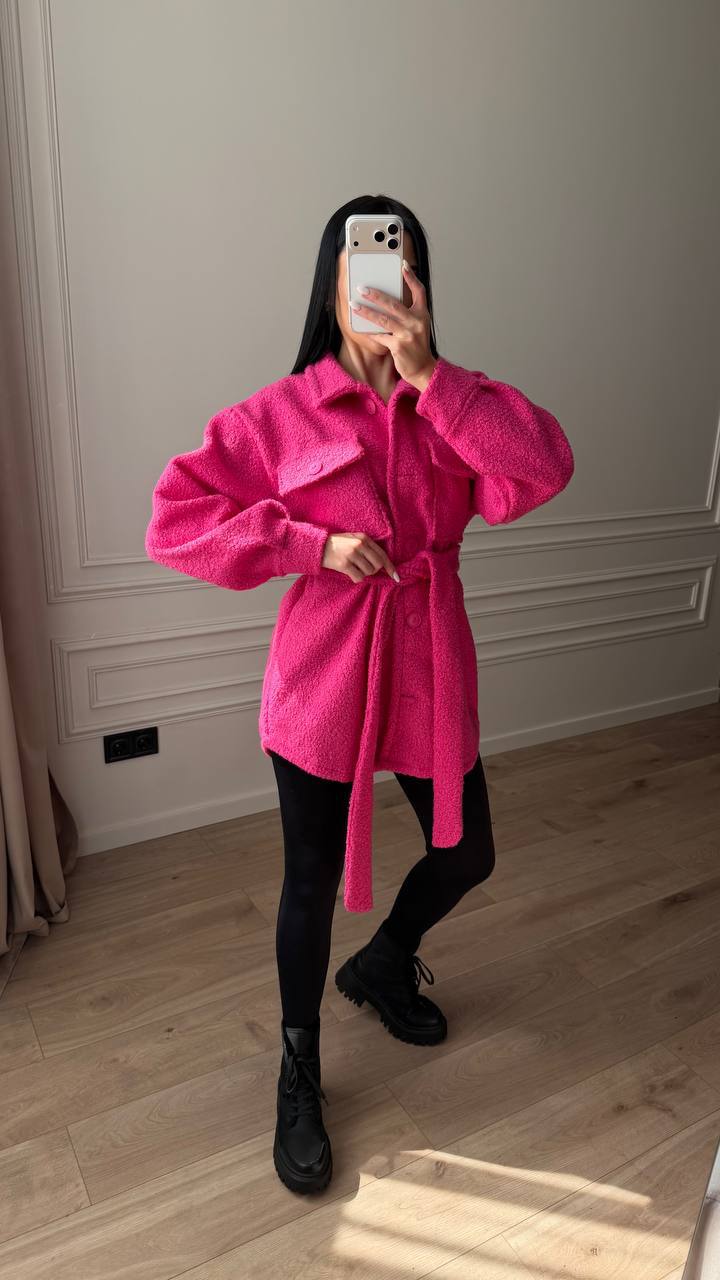 zhinochyj-kardygan-z-nakladnymy-kyshenyamy-garyachogo-rozhevogo-koloru-90668-mmi-489-raspberry-1 Жіночий кардиган з накладними кишенями гарячого рожевого кольору