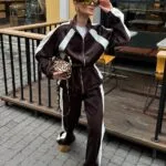 Жіночий спортивний костюм з контрастними вставками шоколадного кольору